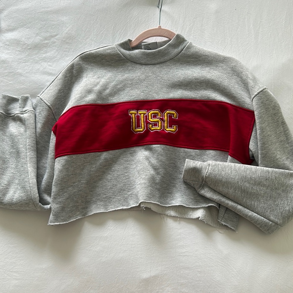 USC cropped women’s crewneck